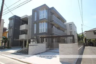 ファミユC【3階】の外観