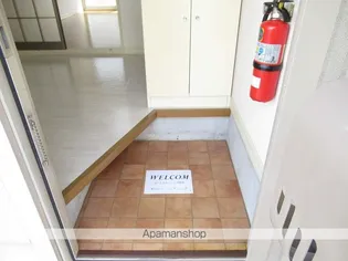 ドミ馬場小路B【102号室】の玄関