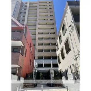 プレサンス泉セントマーク【6階】の外観