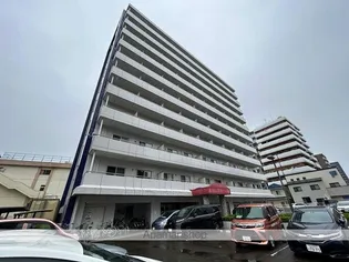 ベルシティ榴ヶ岡【4階】の外観