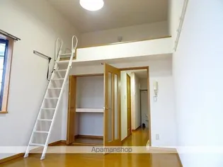 ソウ・ヴィオラ【201号室】の居間