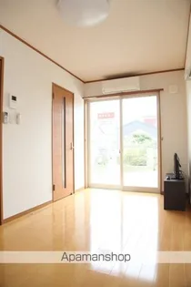 ハートランド蛇田Ⅲ【102号室】の居間