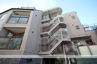 エステルハイツ【2階】の外観