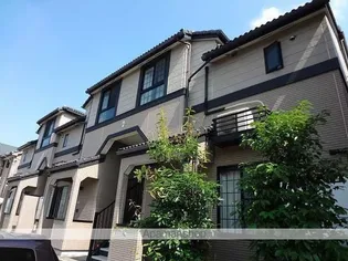 ラ・カスカータ【2階】の外観