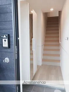 ステラートB【2階】の玄関