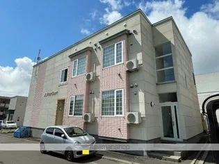 L FIRST COURTの画像