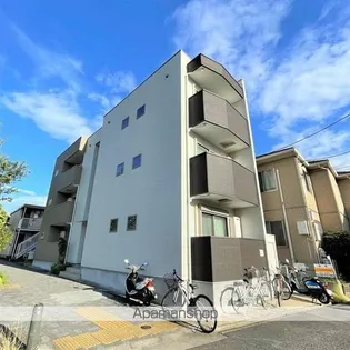 CASSINA【1階】の外観
