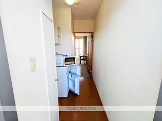 レオパレスESPOIR【305号室】の玄関