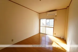 ヴィラ・ドゥマン【201号室】の居間