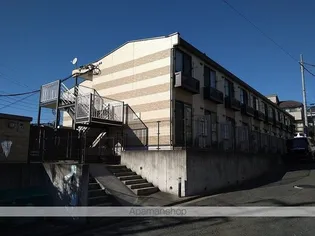 レオパレスホワイトコート高田西【1階】の外観