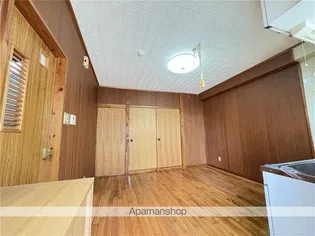 コーポ伊佐【3-C号室】の居間