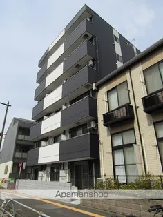 ルラーシュ新宿【5階】の外観