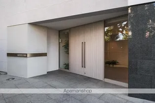 コスモリード新宿余丁町【2階】の外観