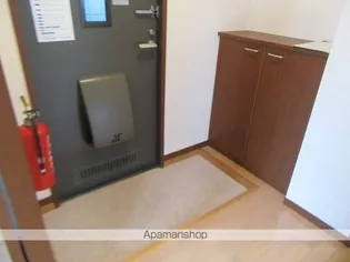 グランドソレイユB【2階】の玄関