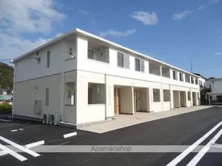 ラ・ファミーユ【1階】の外観