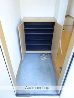 オリンピアロードゆうぎ【202号室】の玄関