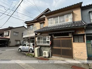 富山県魚津市諏訪町【一戸建】の外観