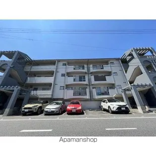 ライフ新緑【3階】の外観