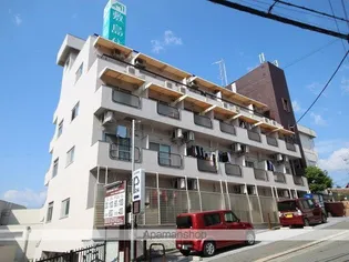 ユニバーサルコート柴原【3階】の外観