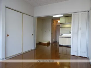 北山レジデンス【4階】の居間