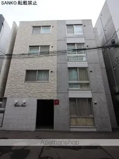 BELLA CASA【2階】の外観