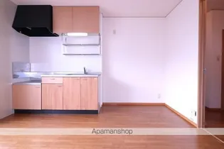 ボナールハイツ AB【1階】の居間