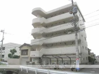 エクレール道後【5階】の外観