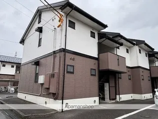 ロイヤルファミール B【2階】の外観