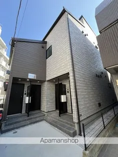 ハイエース【1階】の外観