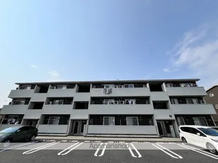 ロイヤルガーデンコート新和 A【1階】の外観