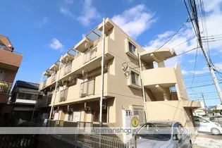 プラドールソフィア【1階】の外観