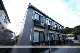 レオパレス砂漠のバラ【2階】の外観