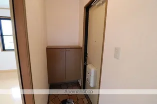 ブラサムハイツ【2階】の玄関