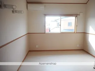 ハートランド蛇田Ⅲ【203号室】の居間