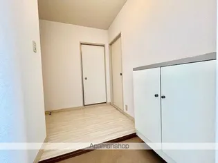 フレグランスA【205号室】の玄関