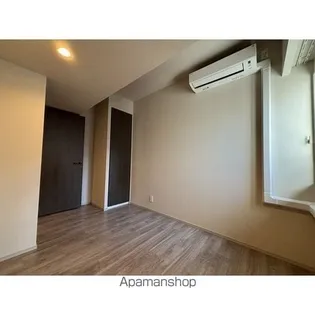 ザ・パークハウス上前津フロント【7階】の居間