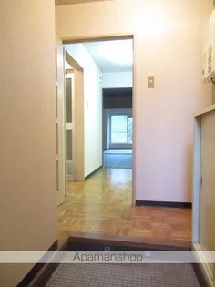 第七旭コーポラス【5階】の玄関