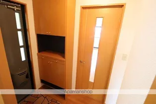 ロビンストリーム【3階】の玄関