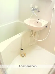 レオパレスマルブル B【208号室】の風呂