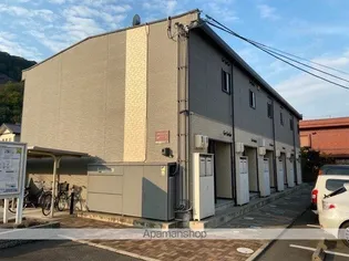 レオパレスグランシャリオ井原【1階】の外観