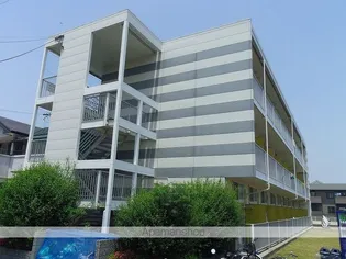 レオパレスフィスデファミーユ【3階】の外観