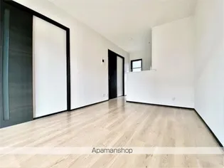 VIVALES II C(ヴィヴァレスツーシー)【110号室】の居間