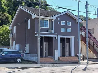 イースト ウィングの画像