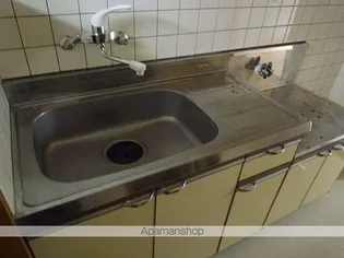 オーシャンITO【104号室】のキッチン