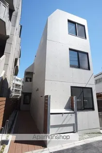 東京都新宿区市谷台町【マンション】の外観