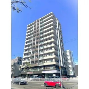メープル元町【11階】の外観