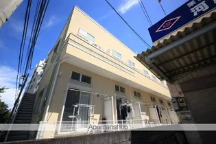 プラウランド京王堀之内【2階】の外観