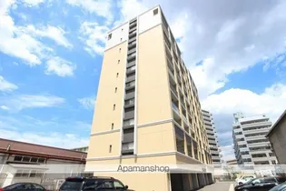 ラウレア K【3階】の外観