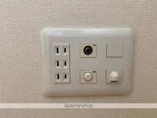 フォブールタウン成合D・E棟【D202号室】の内装