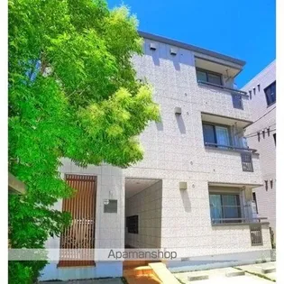 セレナヴィータの画像